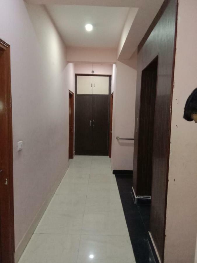Adb Rooms Hotel De Pal Varanasi Ngoại thất bức ảnh